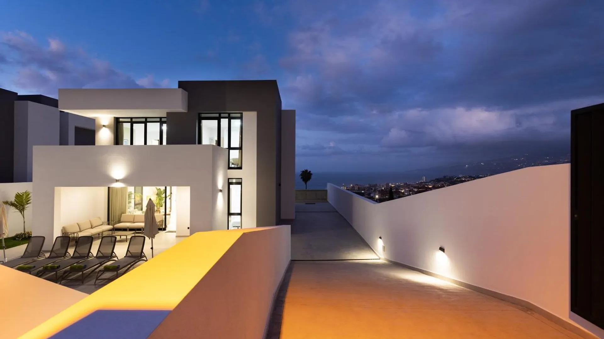 New! Gorvorana 2 - Up To 10 Guests, Private Pool Villa Los Realejos 0*,  Spanje